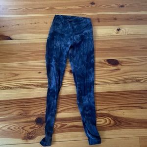 LULULEMON BLUE FULL LENGTH 28” LEGGINGS SIZE 4